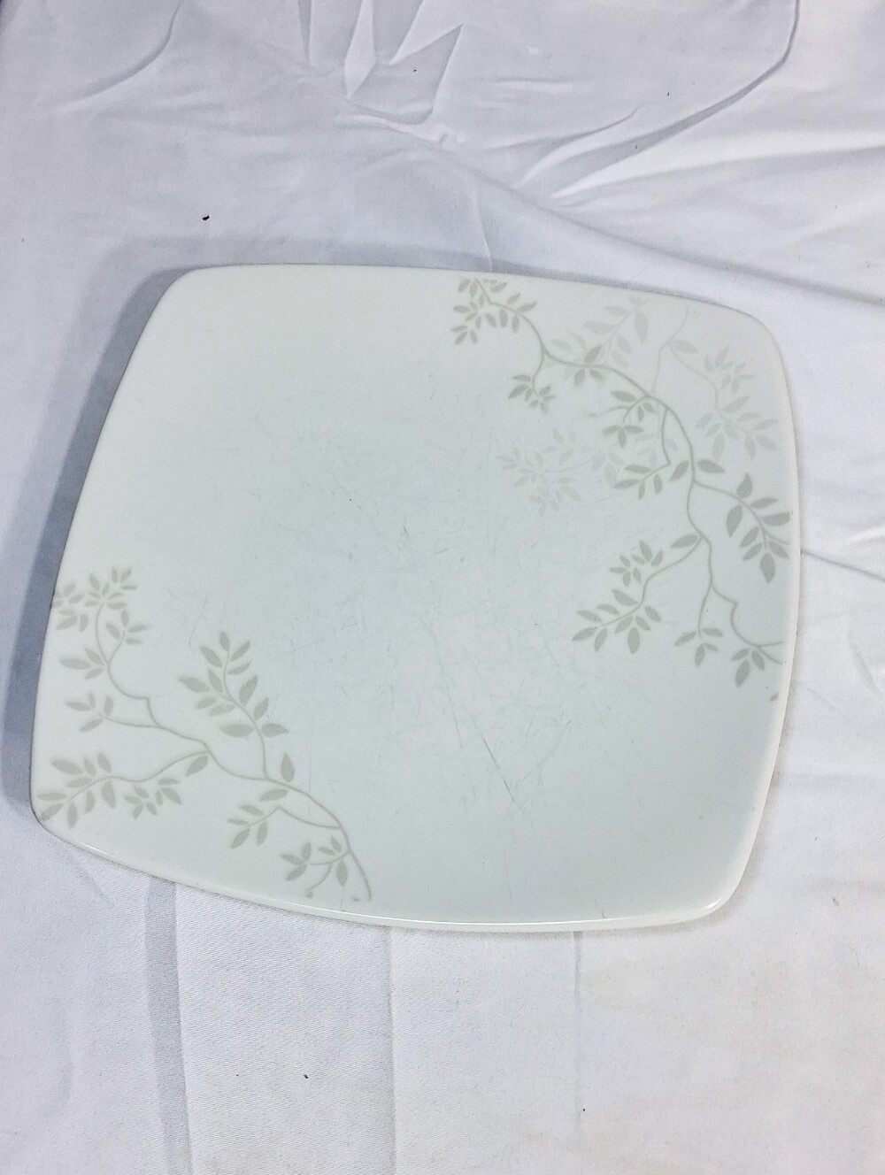 Set Of 2--8" Salad/Bread Gibson Zenses Square Botanical Design Plates